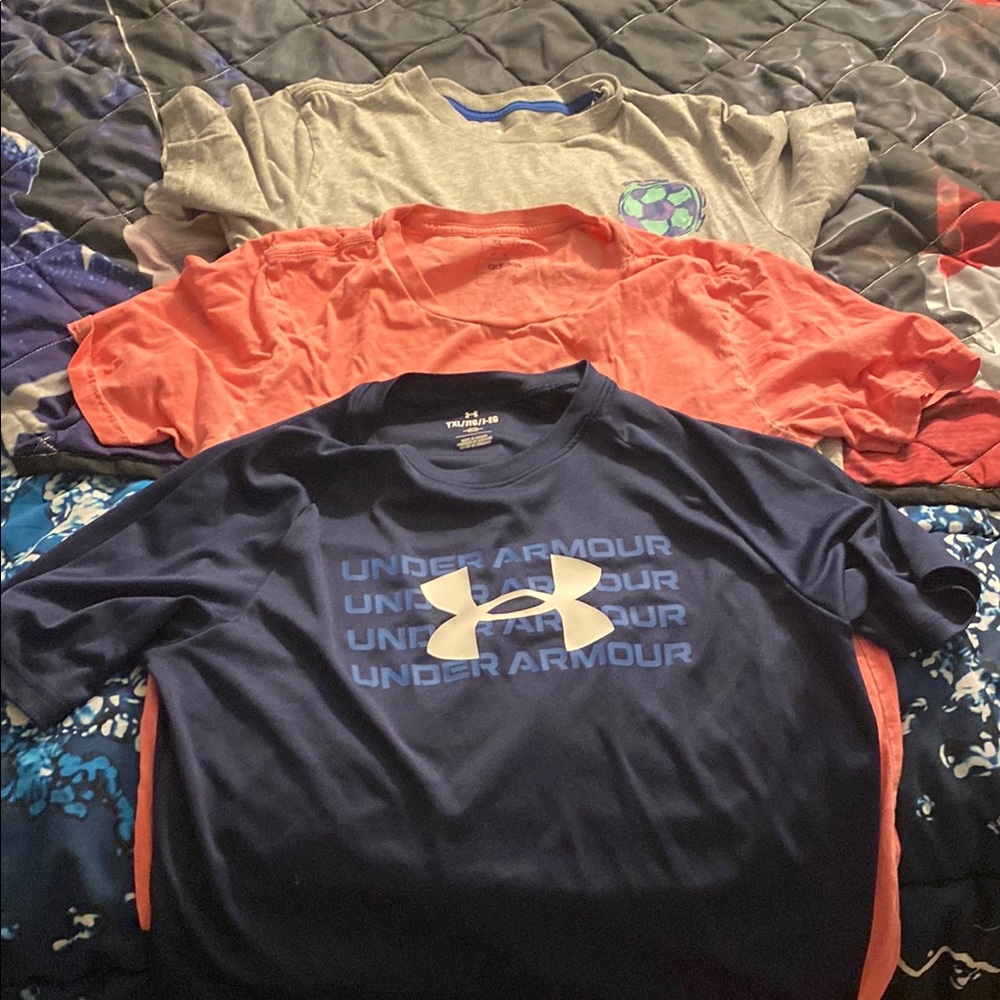 Lot of 3 shirts. 1 Under Armour 2 adidas T-Shirt Bundle - Navy, Red, Gray